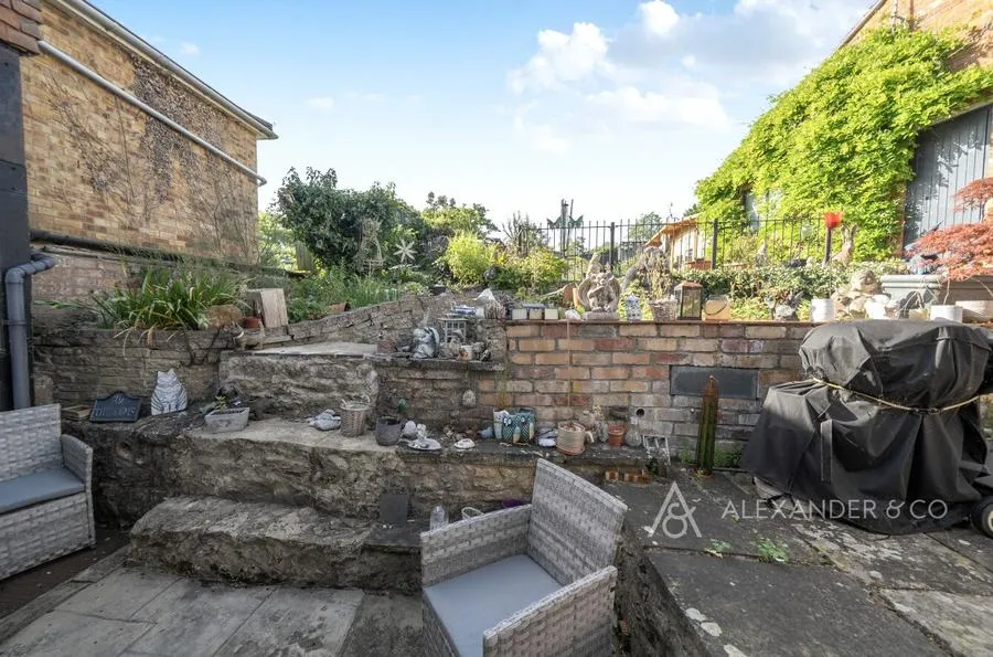 School Hill, North Marston, MK18, photo 22