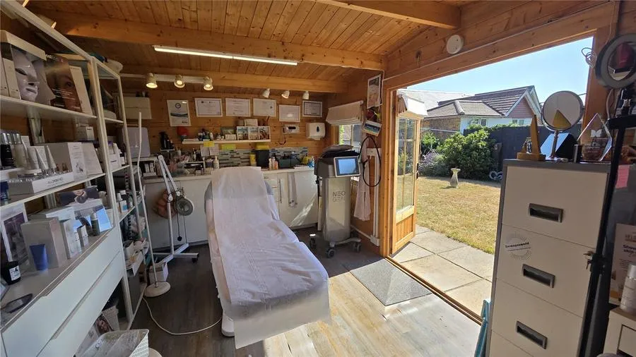 School Hill, North Marston, MK18, photo 28