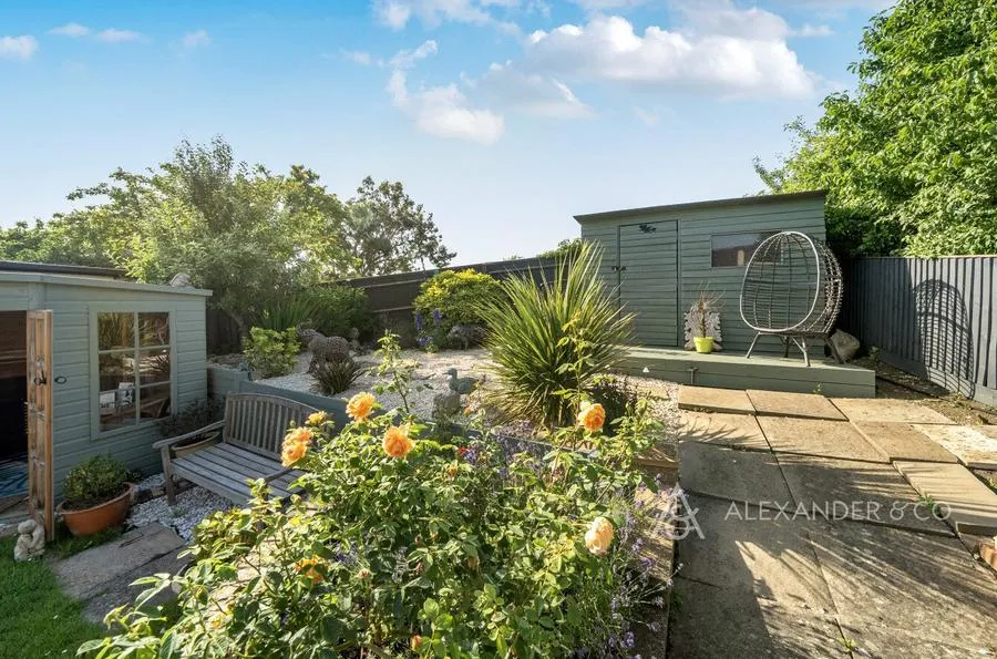 School Hill, North Marston, MK18, photo 16