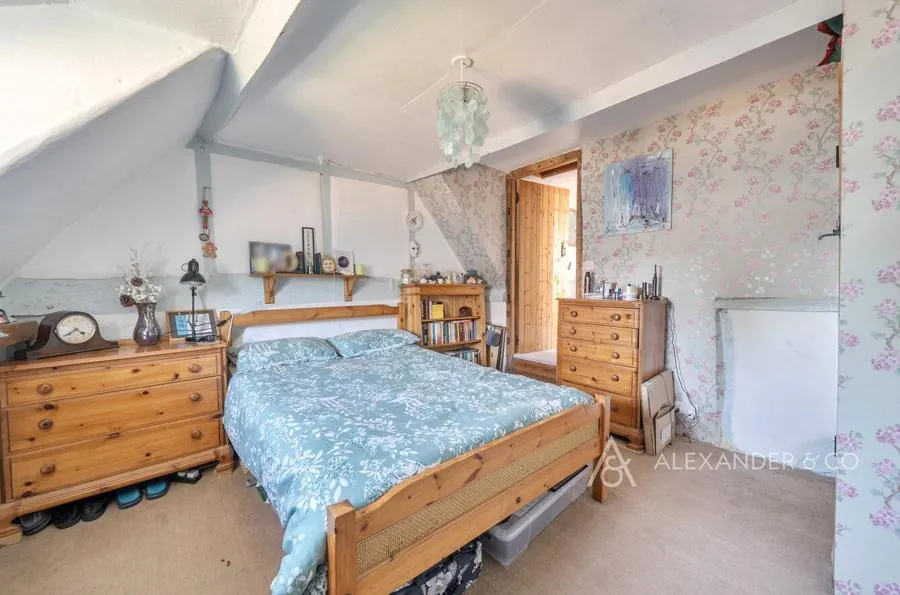 School Hill, North Marston, MK18, photo 14