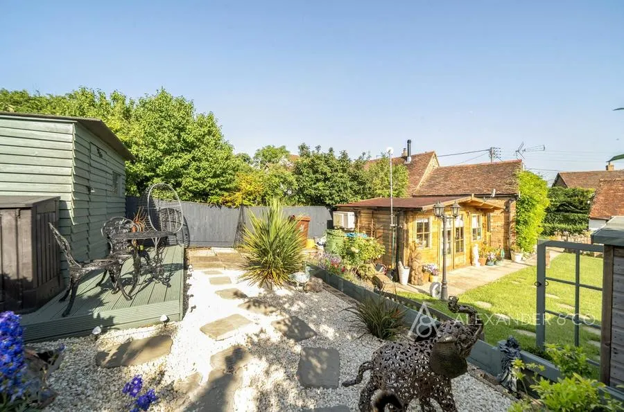 School Hill, North Marston, MK18, photo 17