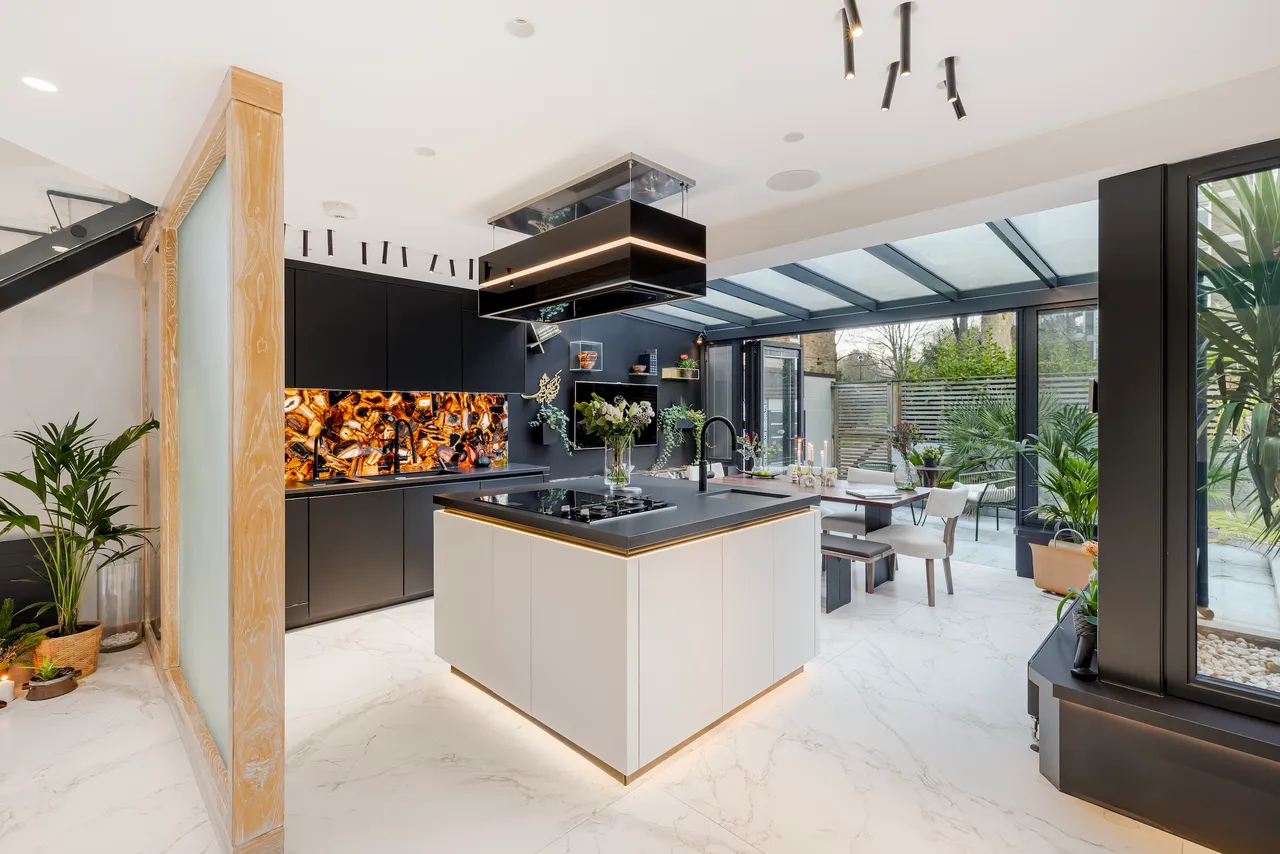 2 bed house for sale, Melbury Road, Holland Park, W14