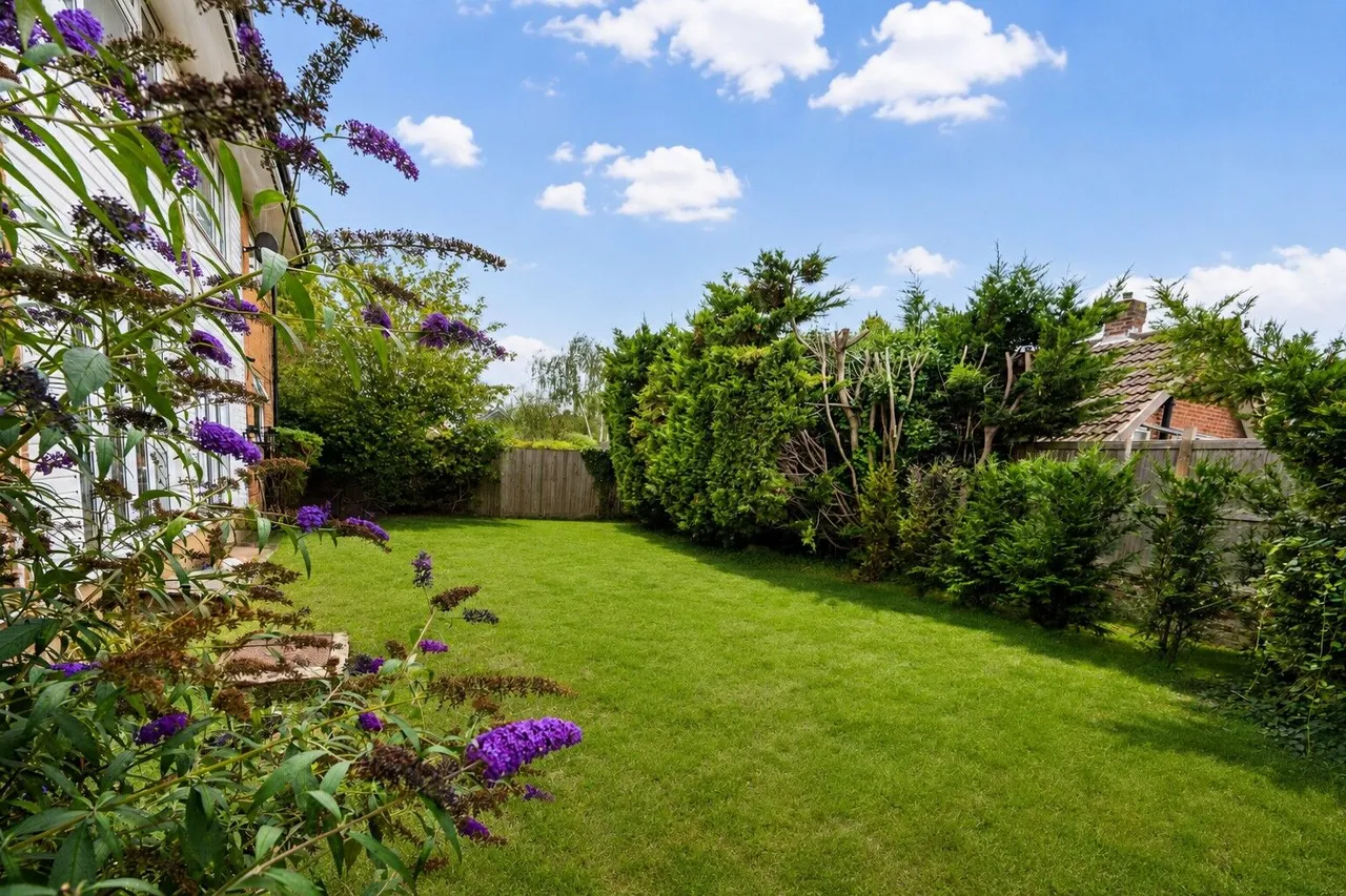 29 Bisley Close, Worcester Park, photo 9