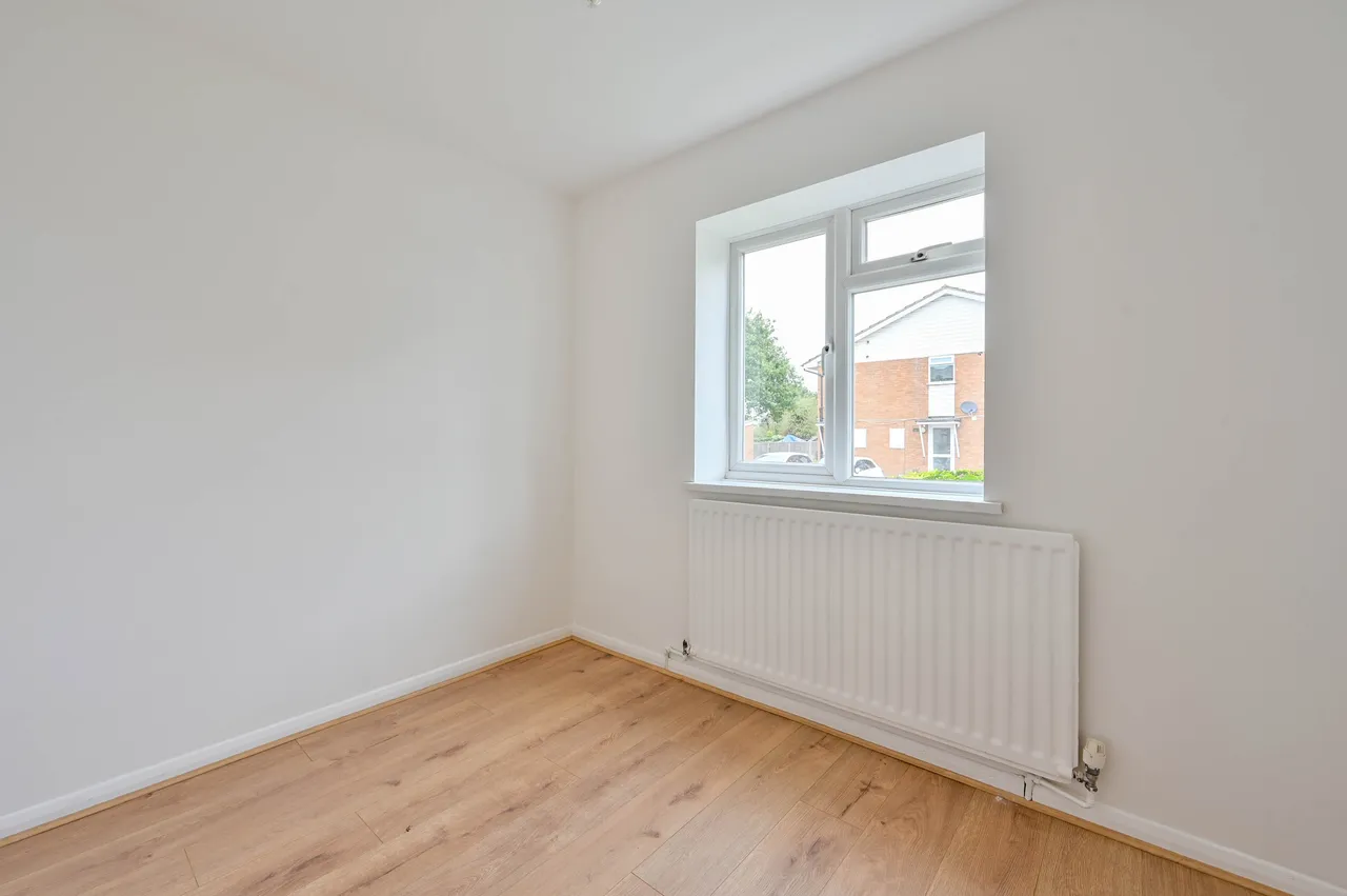 29 Bisley Close, Worcester Park, photo 11