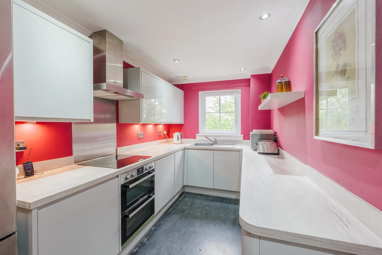 4d Pollokshields Square, Pollokshields, G41 4QT, photo 5