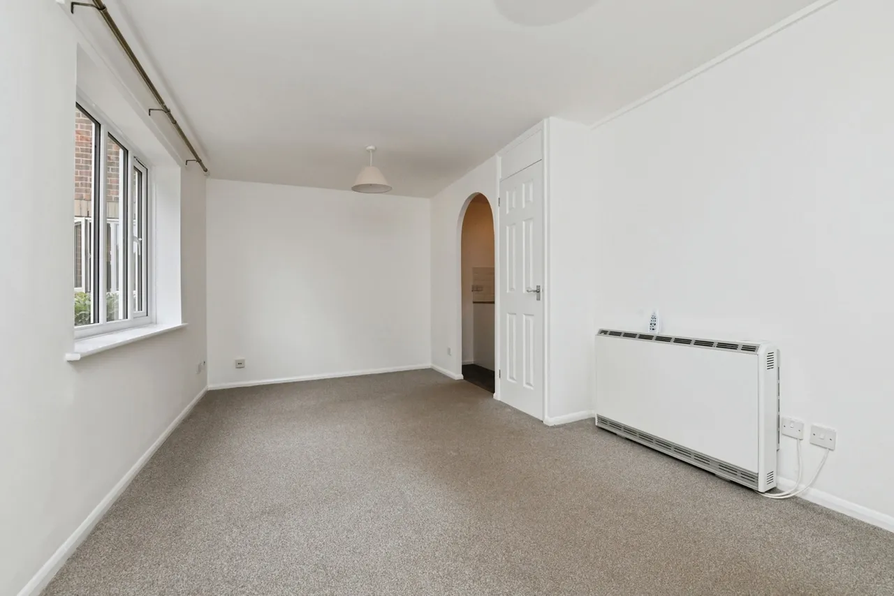 Nicholsons Grove, Colchester, Essex, CO1, photo 6