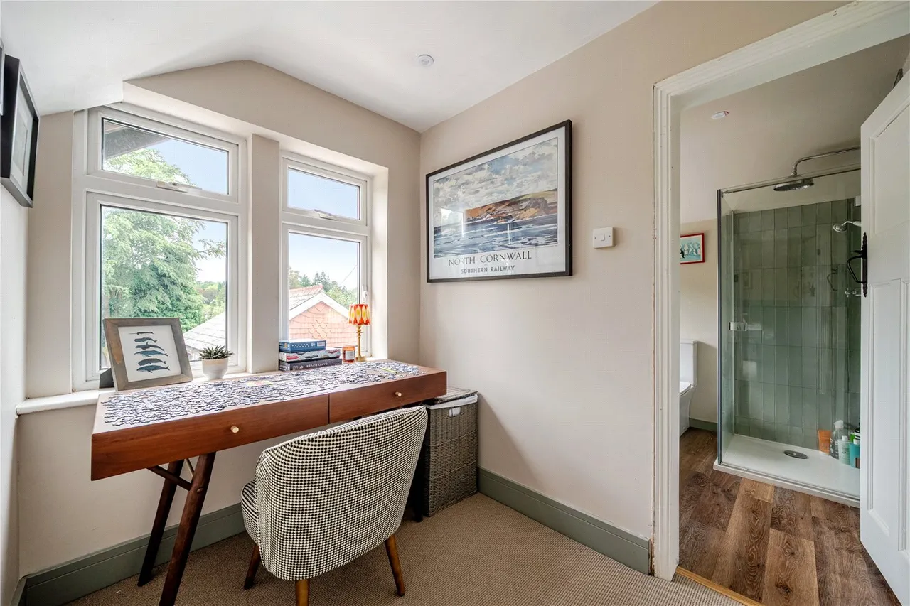 Fairview Road, Headley Down, Hampshire, GU35, photo 5