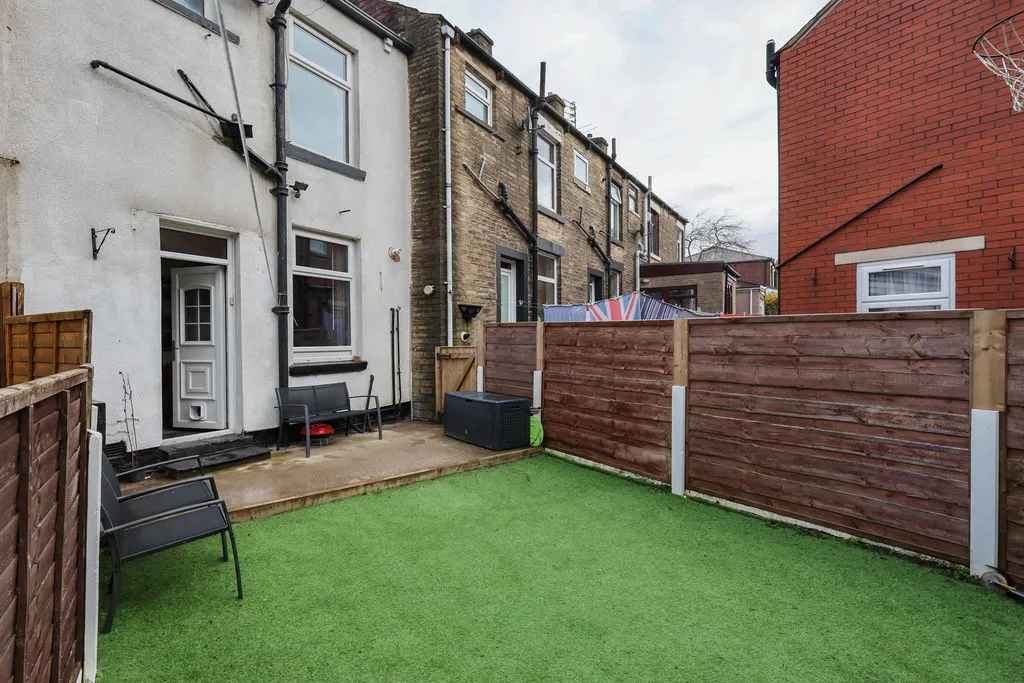 2 bed house for sale — Albert Street Milnrow, Rochdale OL16 3NS