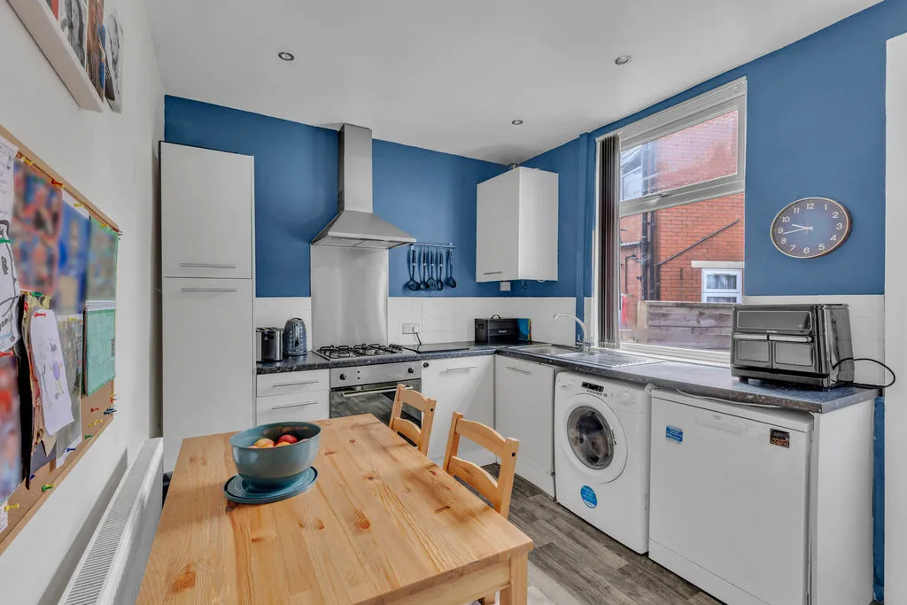 Albert Street Milnrow, Rochdale OL16 3NS, photo 5