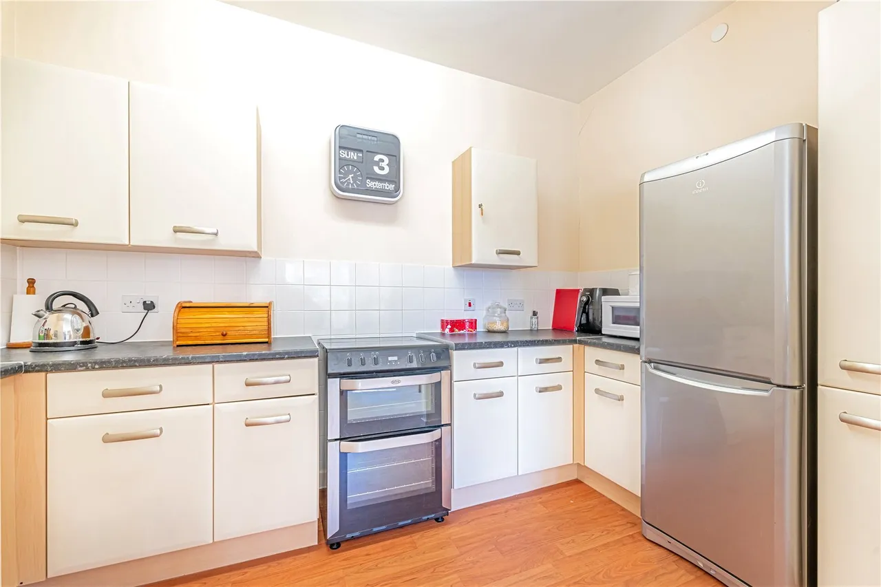 Dean Road, Hampton, Middlesex, TW12 1BF, photo 4