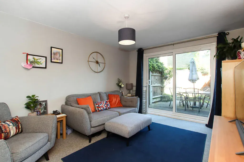 Lavender Walk, Hemel Hempstead, Hertfordshire, HP2 5SZ, photo 4