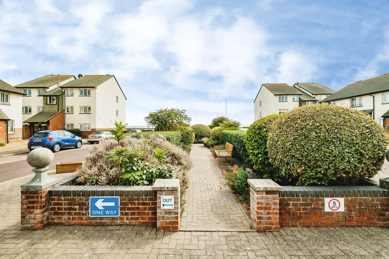 Newport Mews, Worthing, photo 5