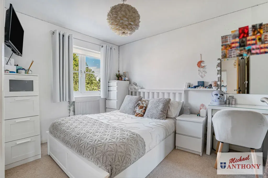 Burgess Gardens, Newport Pagnell, Buckinghamshire, MK16 0NS, photo 11