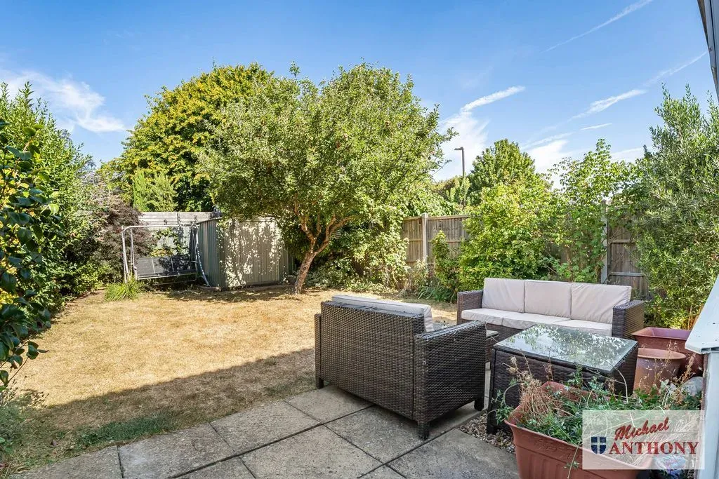 Burgess Gardens, Newport Pagnell, Buckinghamshire, MK16 0NS, photo 4