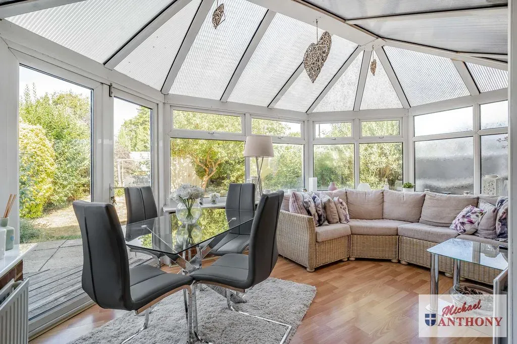 Burgess Gardens, Newport Pagnell, Buckinghamshire, MK16 0NS, photo 5