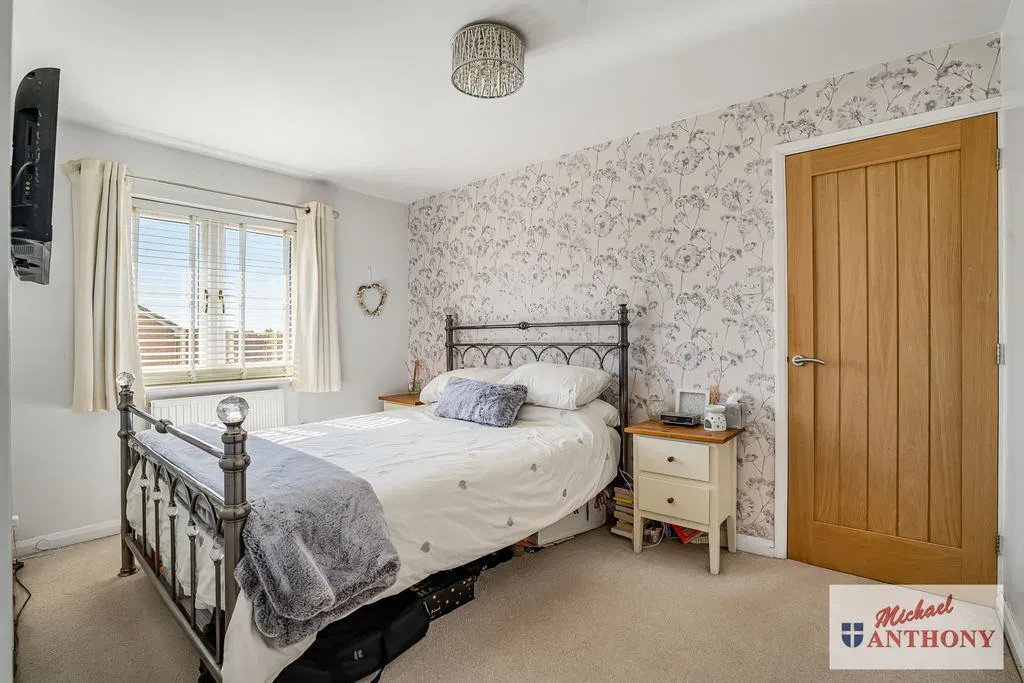Burgess Gardens, Newport Pagnell, Buckinghamshire, MK16 0NS, photo 8