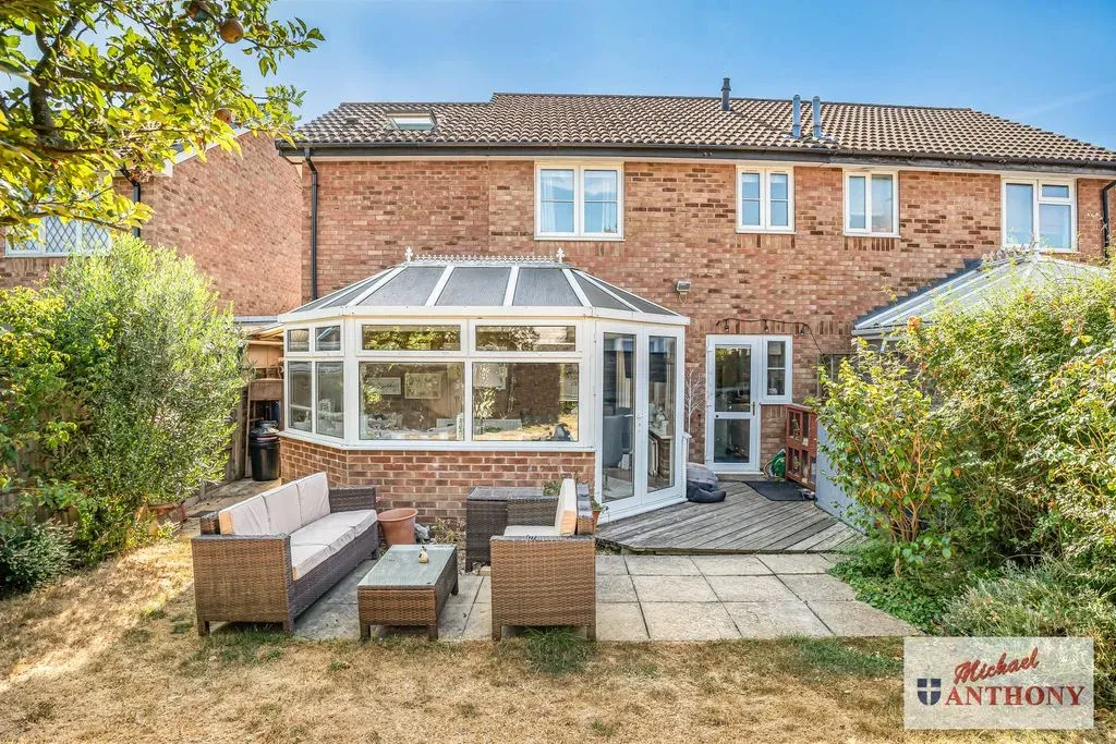 Burgess Gardens, Newport Pagnell, Buckinghamshire, MK16 0NS, photo 16