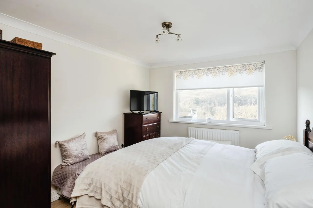 Gwerneinon Road, Sketty, Swansea, SA2, photo 12