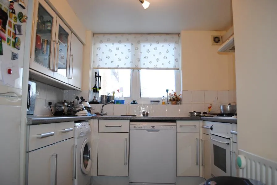 Park Place, Woking, GU22, photo 3