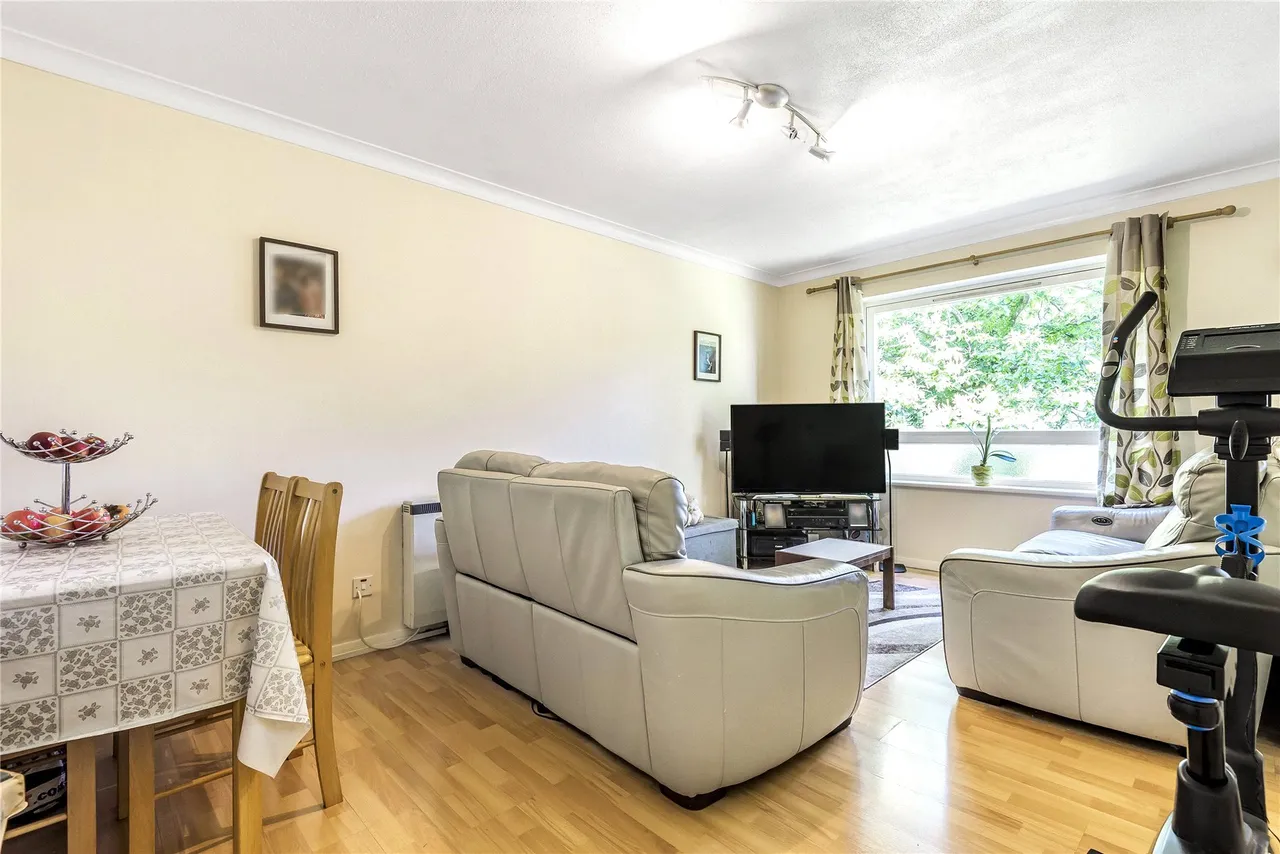 Church Road, Addlestone, KT15, photo 8