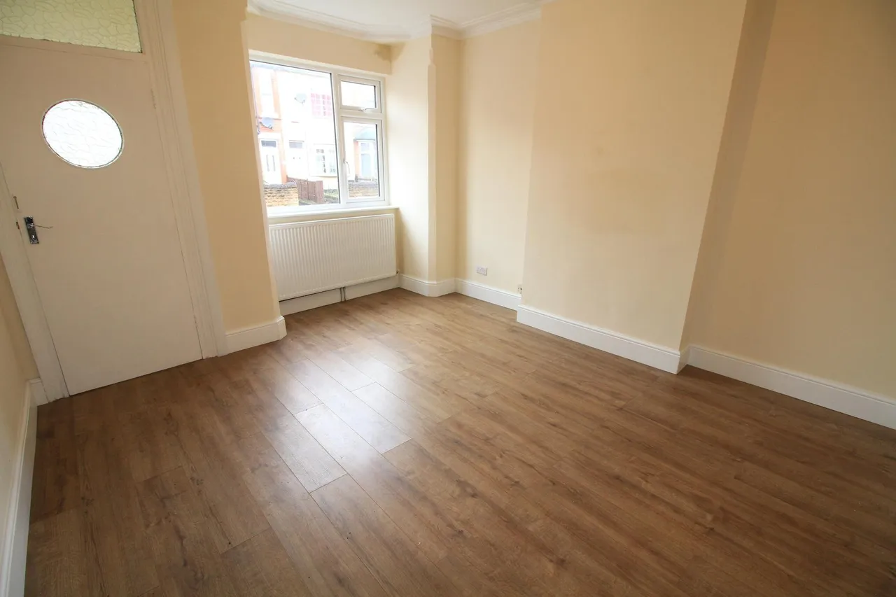 Broomhill Road, Nottingham, NG6, photo 7
