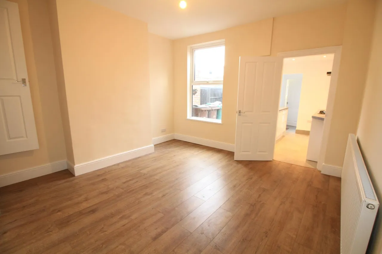 Broomhill Road, Nottingham, NG6, photo 5