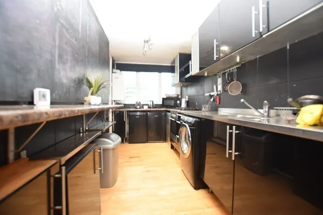 3 bed flat to rent — Exeter Place, Sheffield, S3 7TS