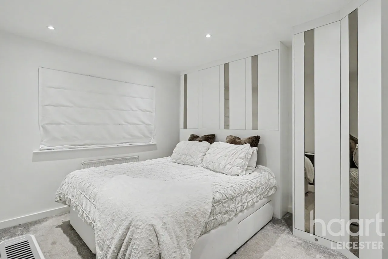 Durston Close, Leicester, LE5, photo 12