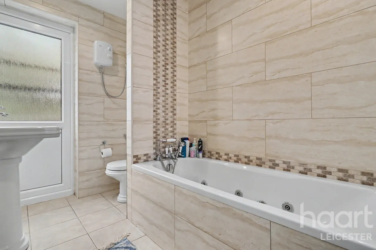 Durston Close, Leicester, LE5, photo 19
