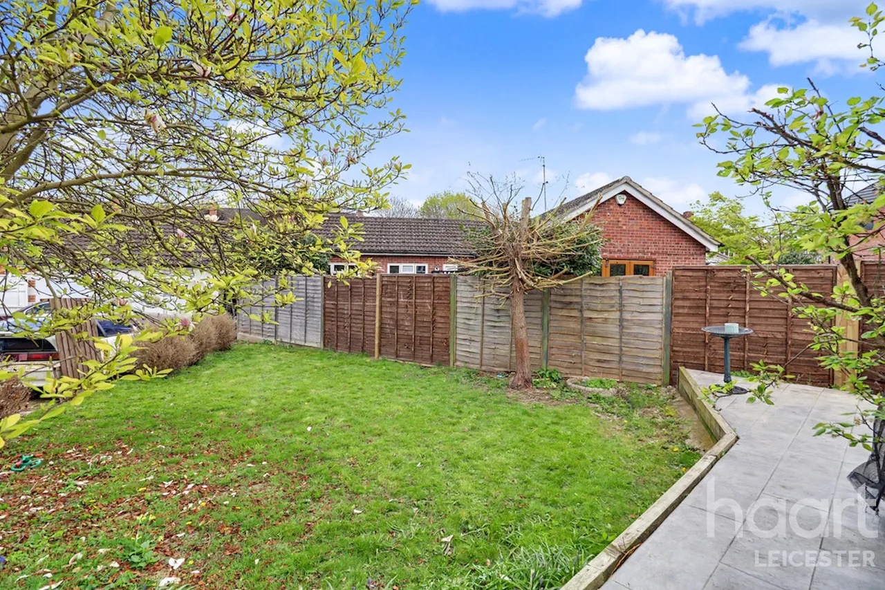 Durston Close, Leicester, LE5, photo 26