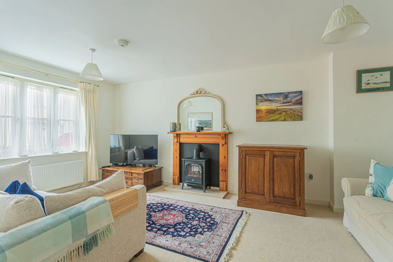 Hardie Close, Tetbury, GL8, photo 3