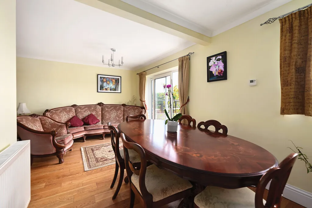 Fernhill Close, Blackwater, GU17, photo 3