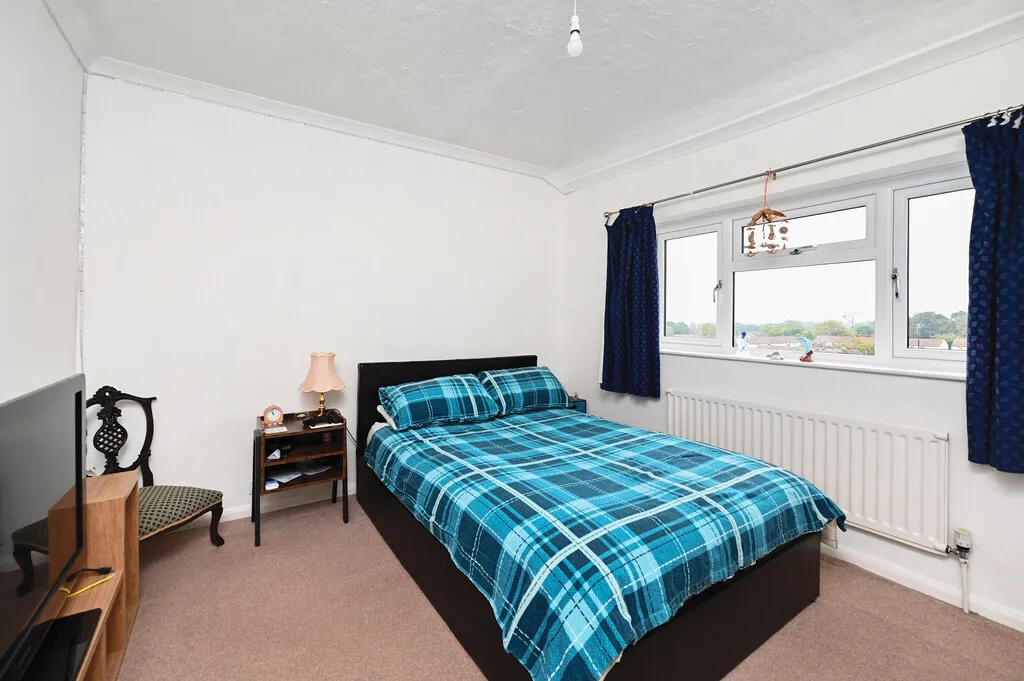 Fernhill Close, Blackwater, GU17, photo 10