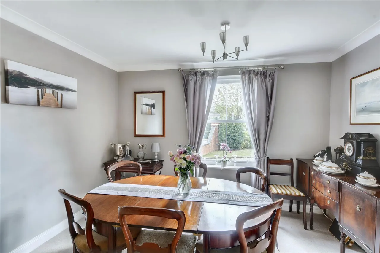 Hillcrest, Aston-On-Trent, DE72, photo 3