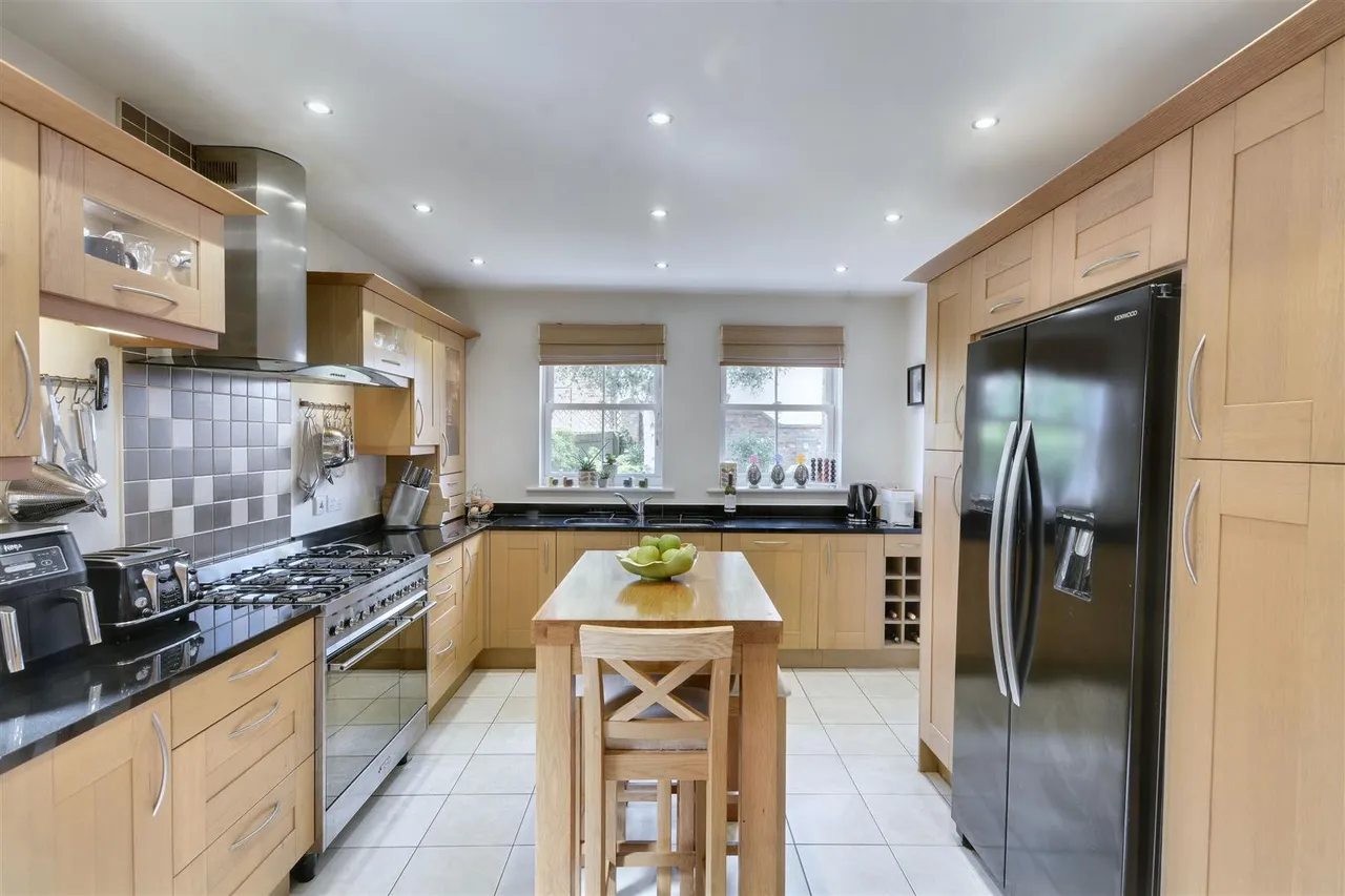 Hillcrest, Aston-On-Trent, DE72, photo 9