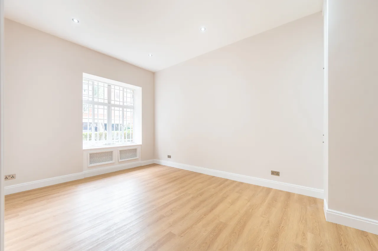 1 bed flat for sale — 137 Arthur Court, Queensway, London