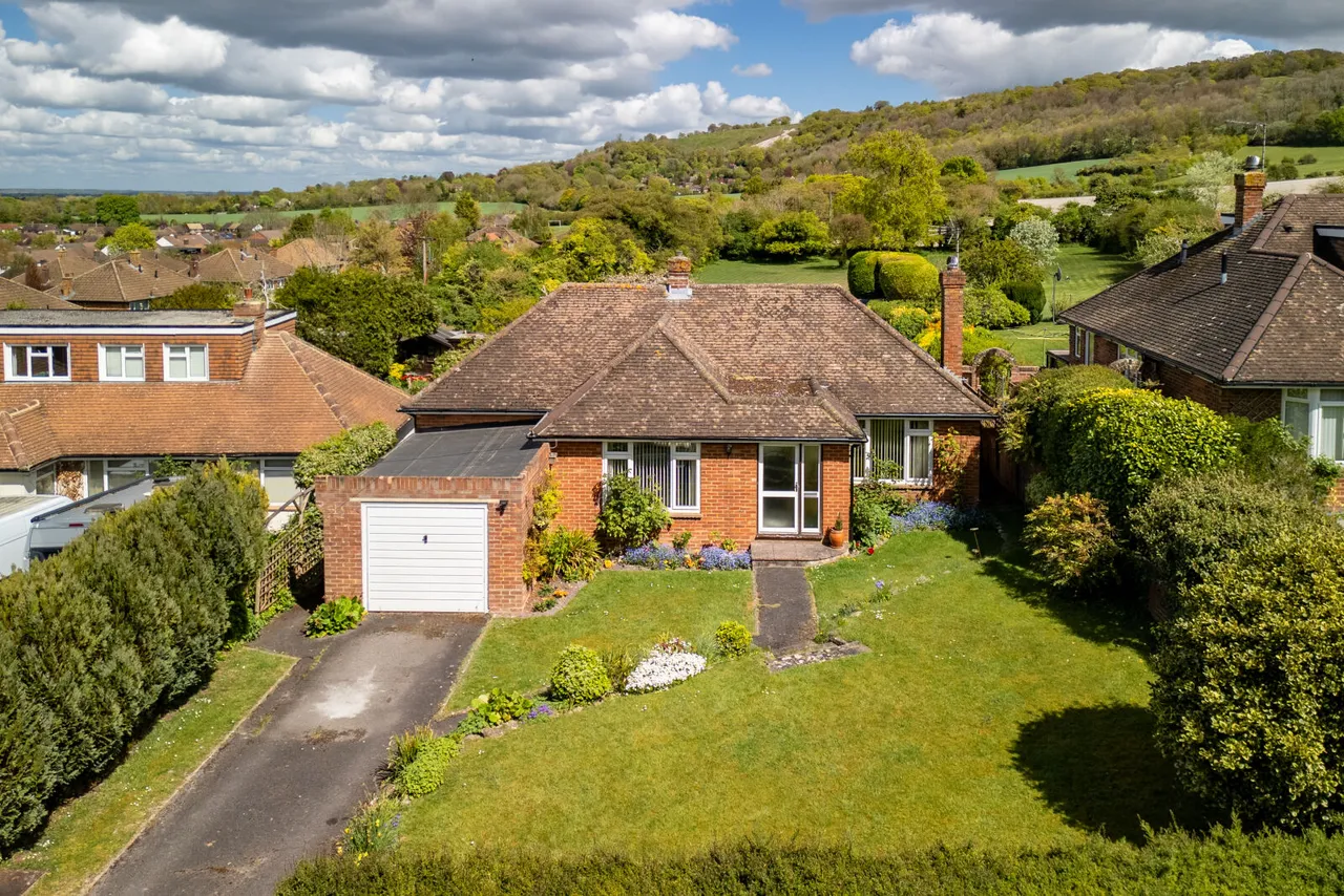 3 bed house for sale, New Road, Princes Risborough, HP27