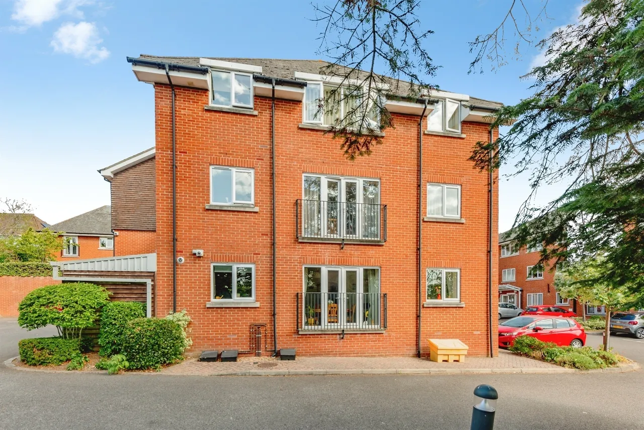 Ladbroke Road, Redhill, RH1, photo 12