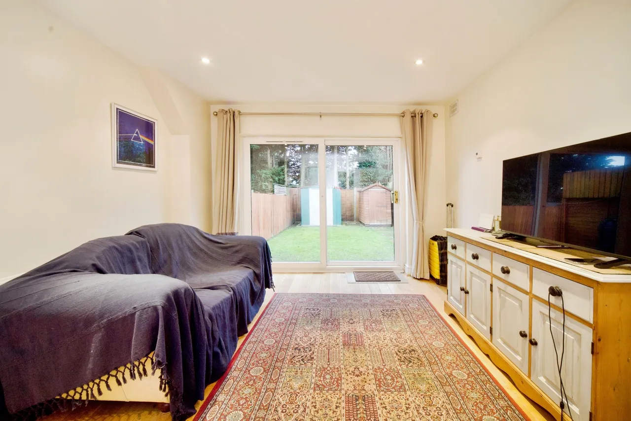 Avenue Road, London, N12, photo 2