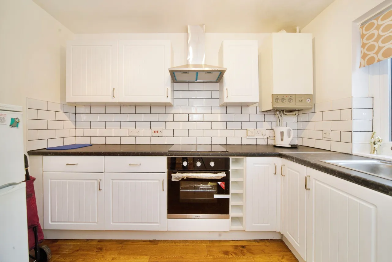3 bed house for sale — Avenue Road, London, N12