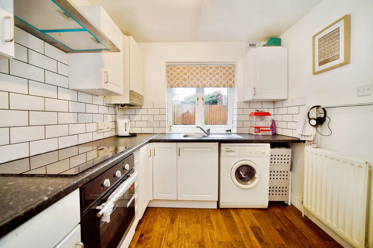 Avenue Road, London, N12, photo 14