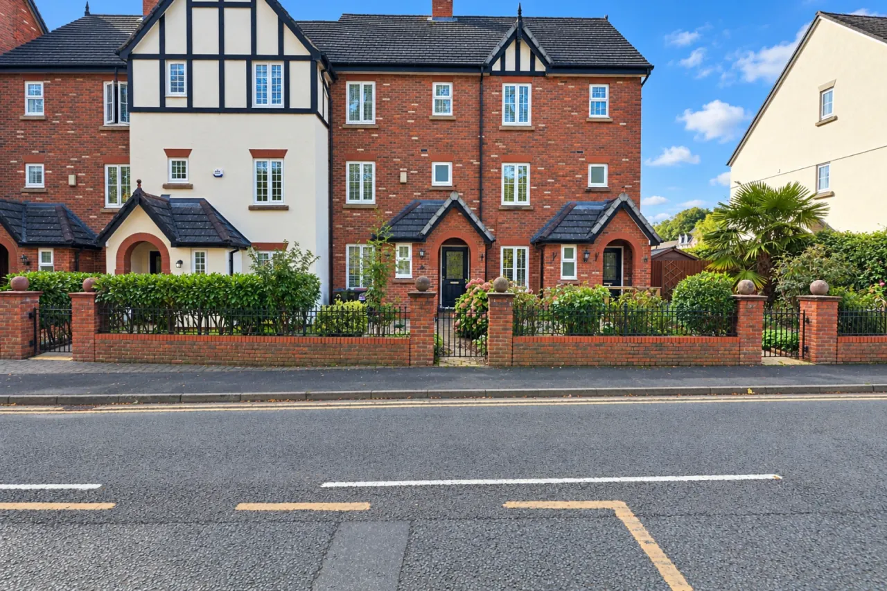 4 bed property for sale, Sutton Close, Nantwich