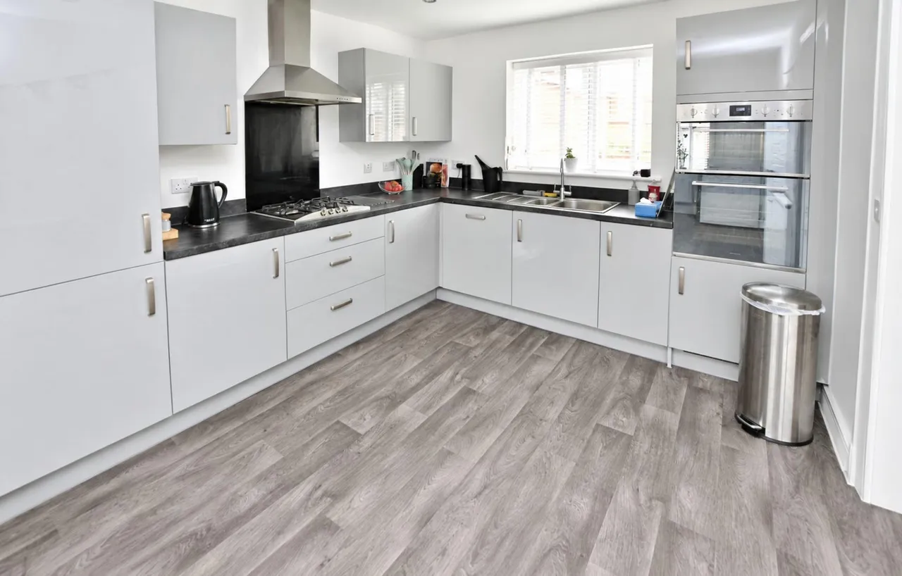 Chamomile Road, Shepshed, LE12, photo 5