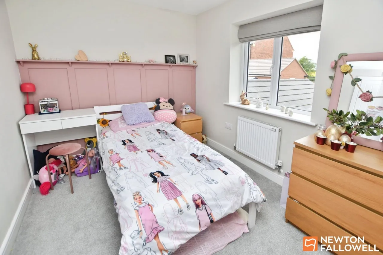 Chamomile Road, Shepshed, LE12, photo 13
