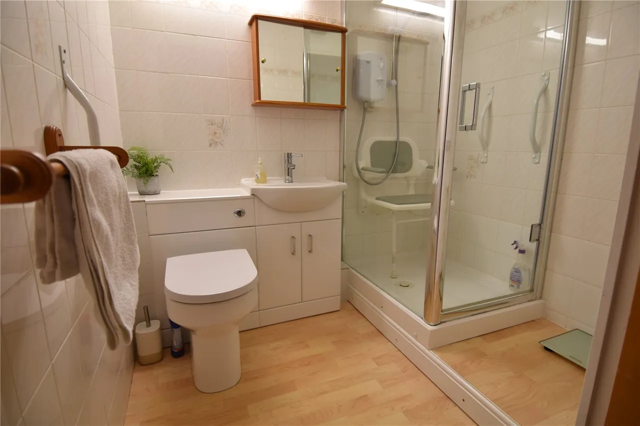 Kingfisher Court, Woodfield Road, Droitwich, Worcestershire, WR9 8UU, photo 7