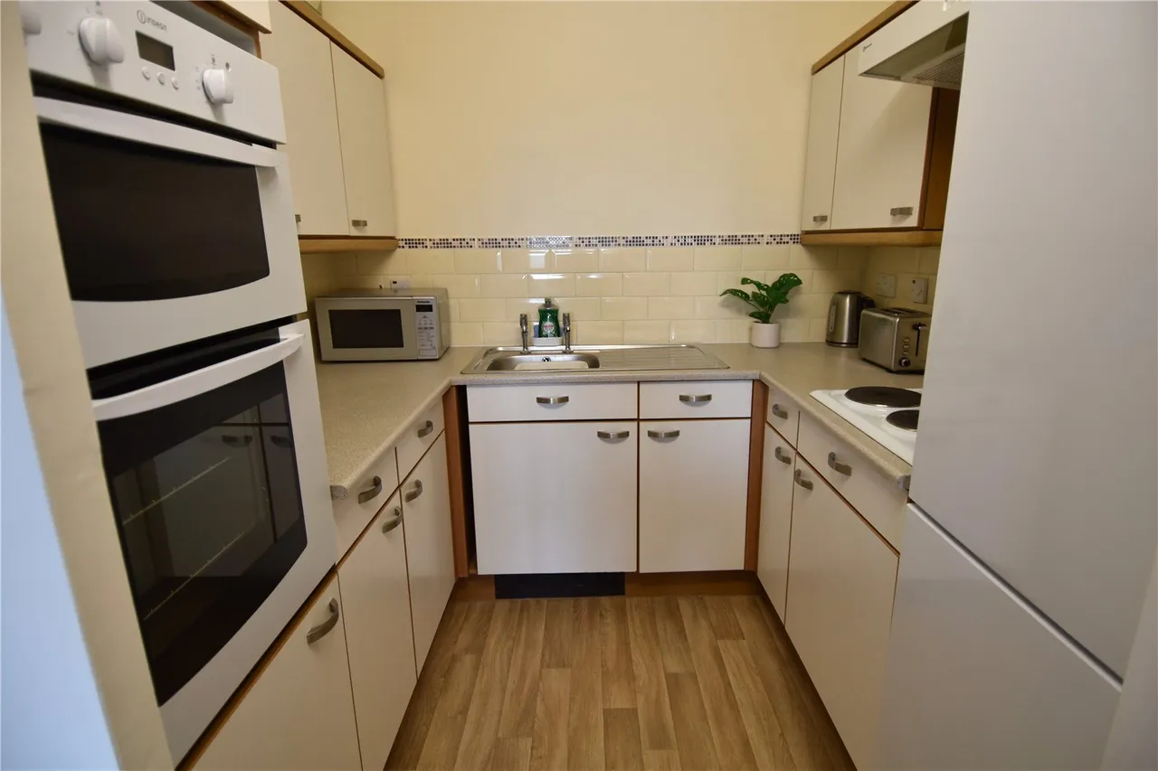 Kingfisher Court, Woodfield Road, Droitwich, Worcestershire, WR9 8UU, photo 4