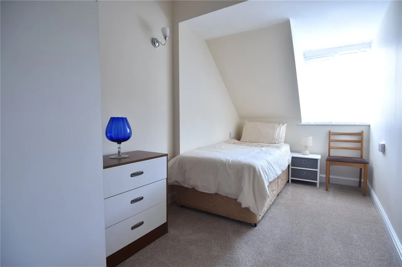 Kingfisher Court, Woodfield Road, Droitwich, Worcestershire, WR9 8UU, photo 6