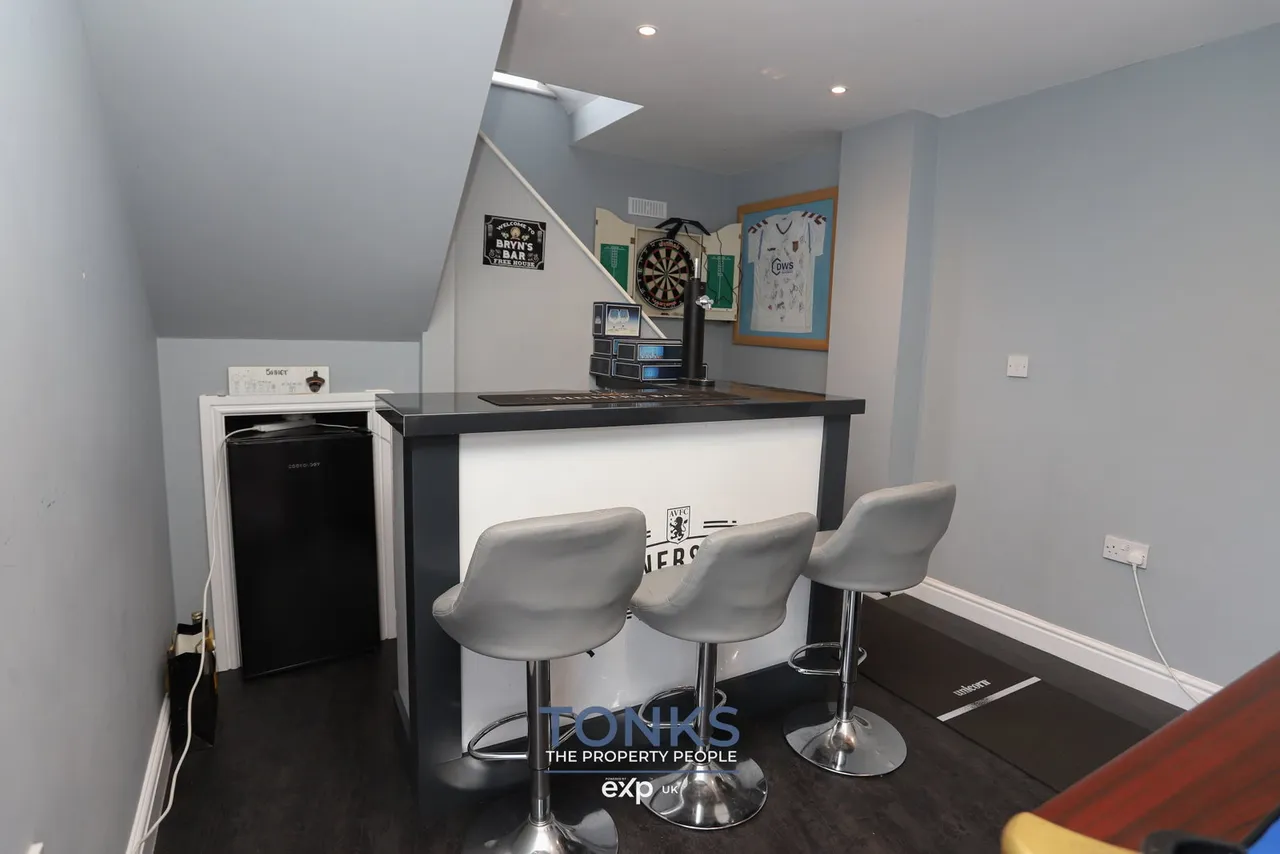 Cavalier Drive, Halesowen, B63 4SQ, photo 10