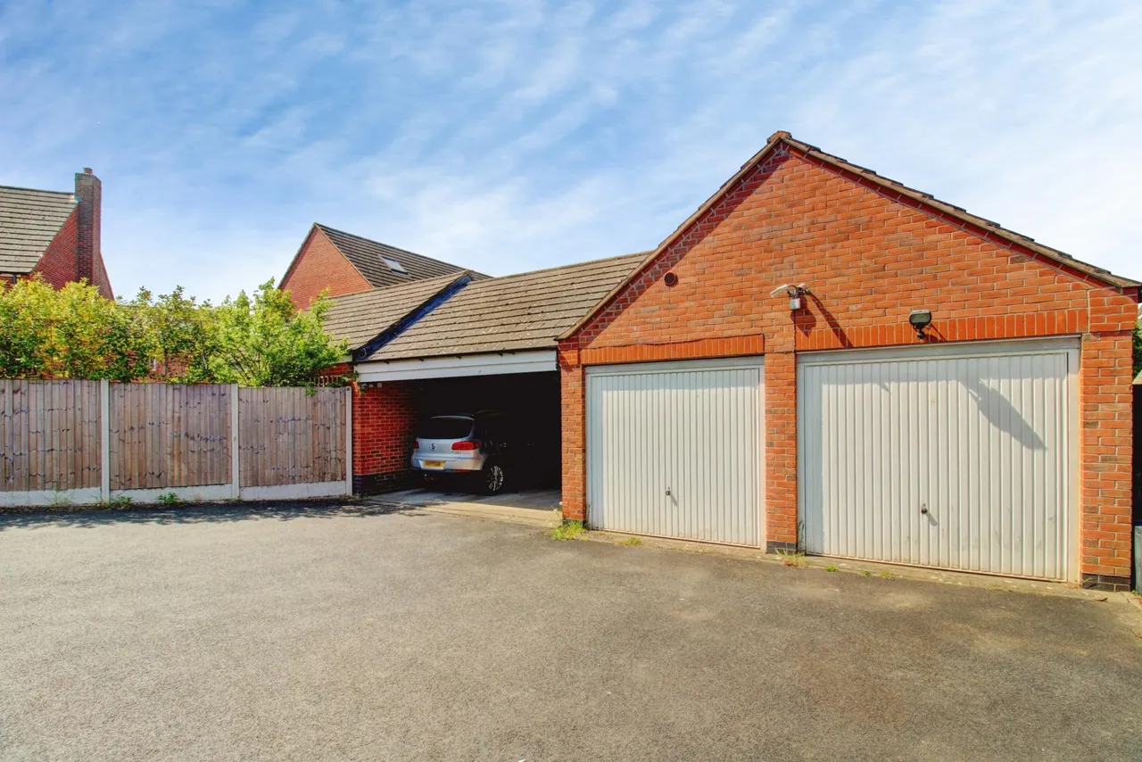 Deykin Road, Lichfield, WS13, photo 3