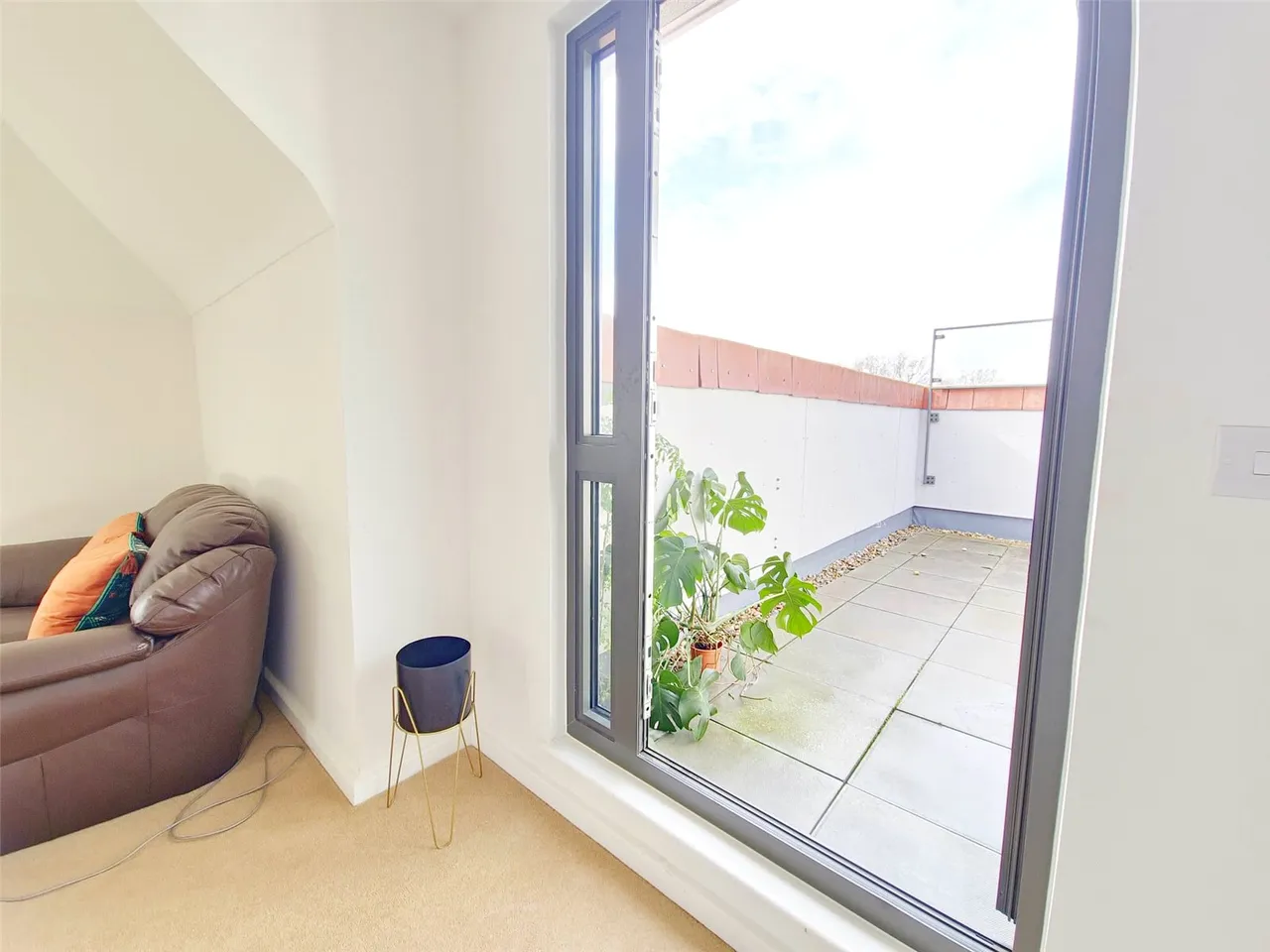 Suttons Lane, Hornchurch, RM12, photo 6